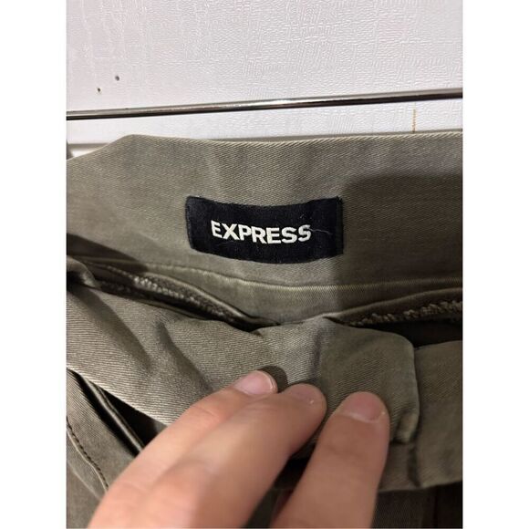 Express Women's Size 4R Regular Grey Extreme High Rise Belted Cropped Pants - Picture 3 of 5